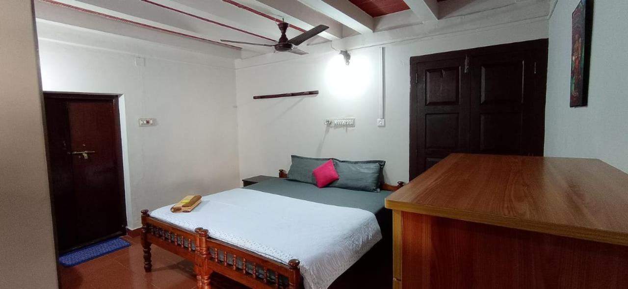 Bed and Breakfast Perch By The Sea Kannur Habitación foto